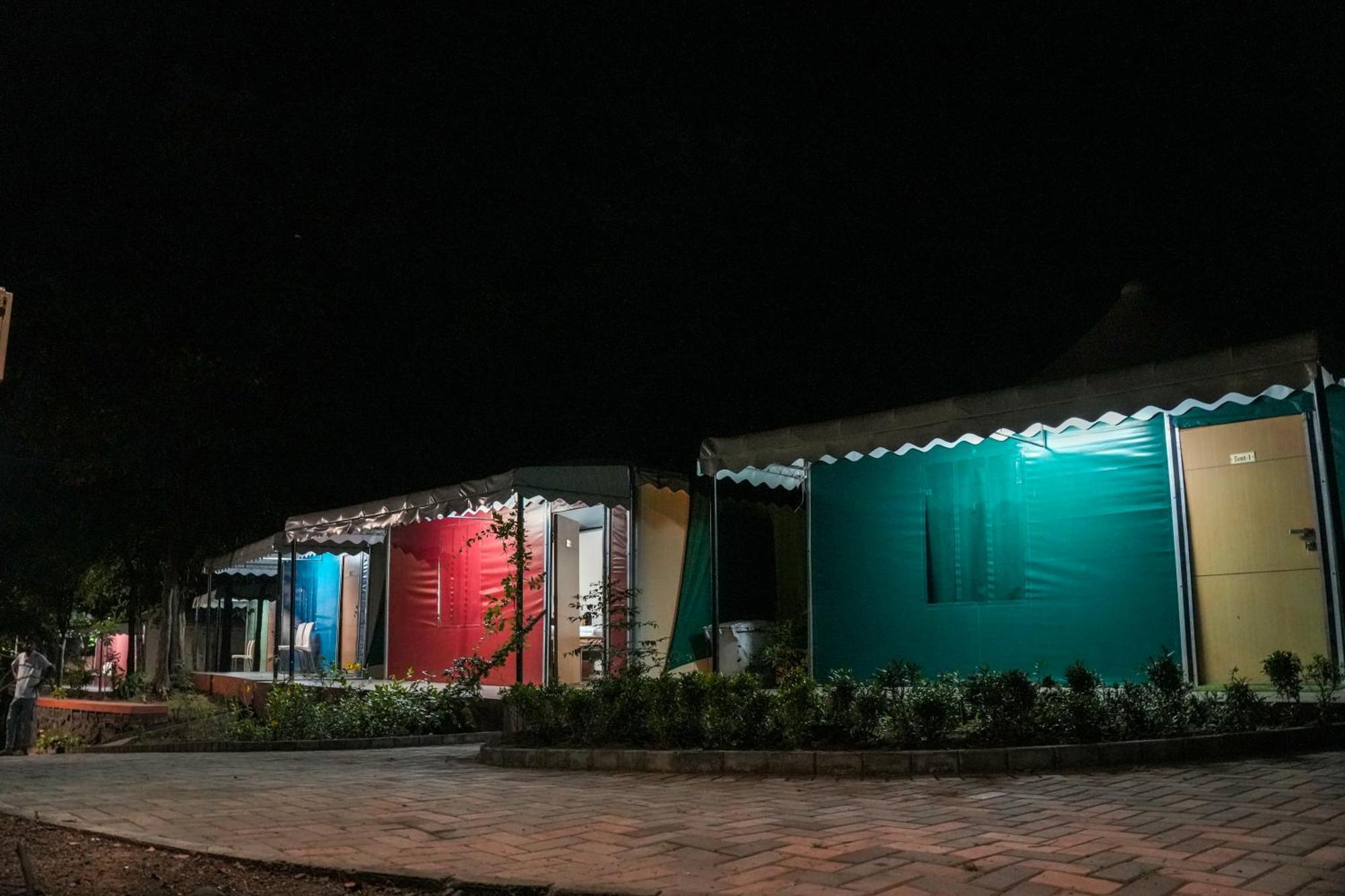 Vits Roccia Hill Resort And Adventure Park, Navapur Songadh Bagian luar foto