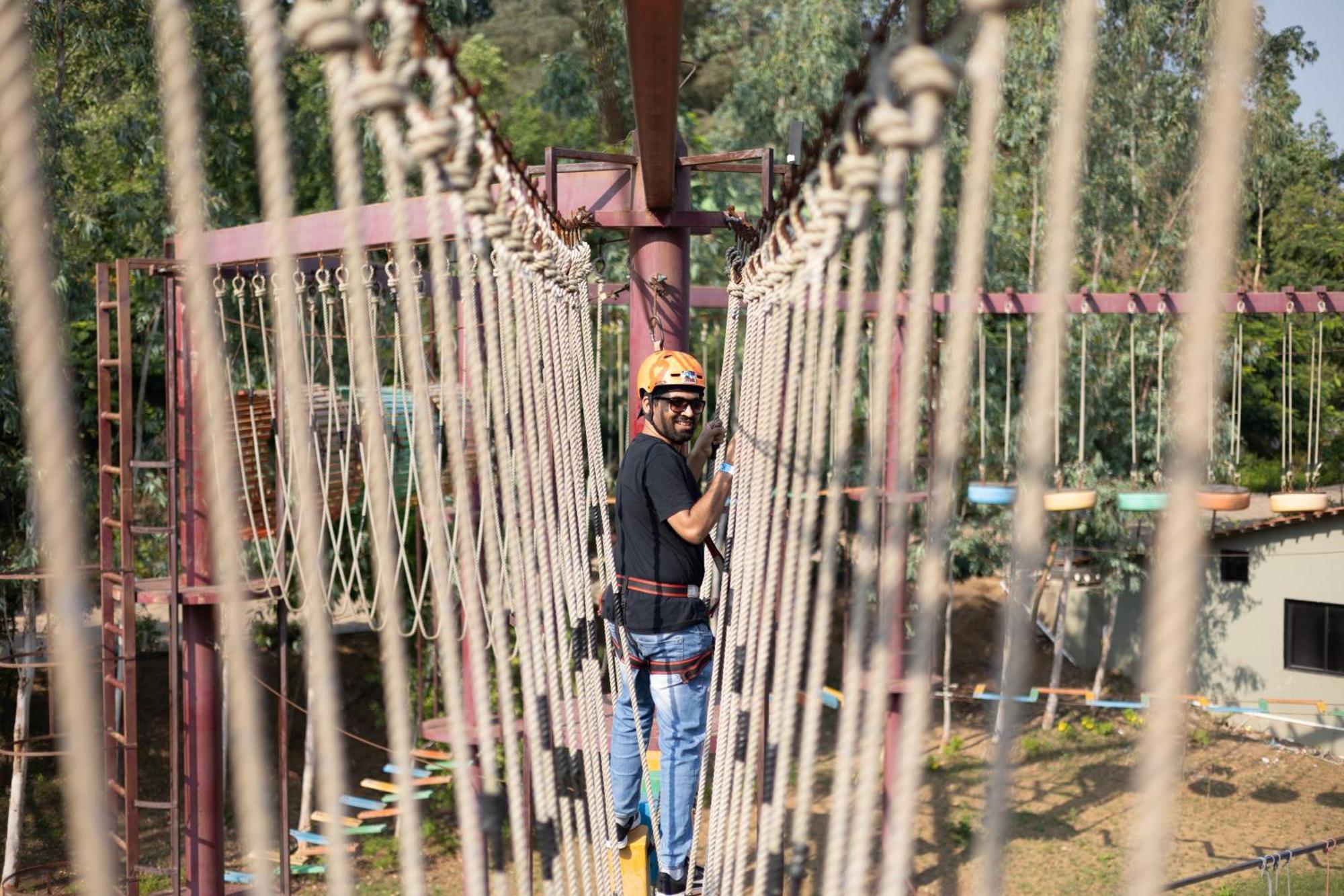 Vits Roccia Hill Resort And Adventure Park, Navapur Songadh Bagian luar foto